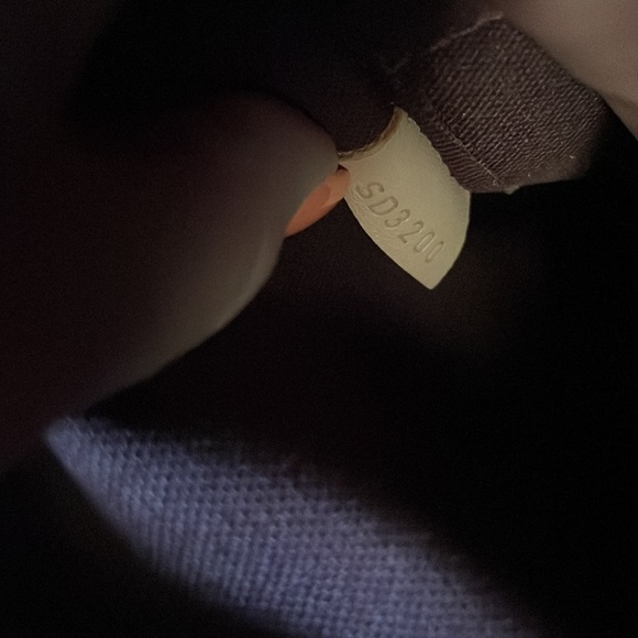 Louis Vuitton Rivoli - Picture 7 of 7